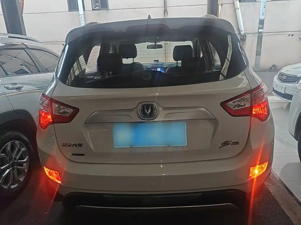 Changan CS35 1.6 L Auto Luxury CN-IV