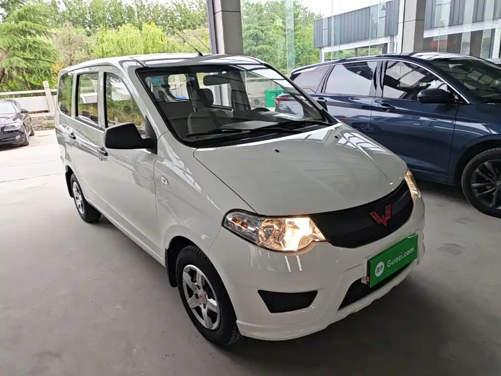 Wuling Hongguang 1.2 L S Basic CN-VI LSI