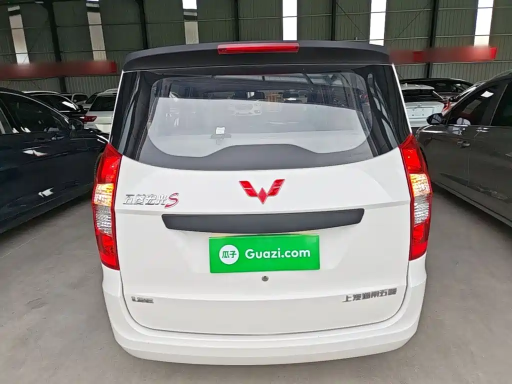 Wuling Hongguang 1.2 L S Basic CN-VI LSI