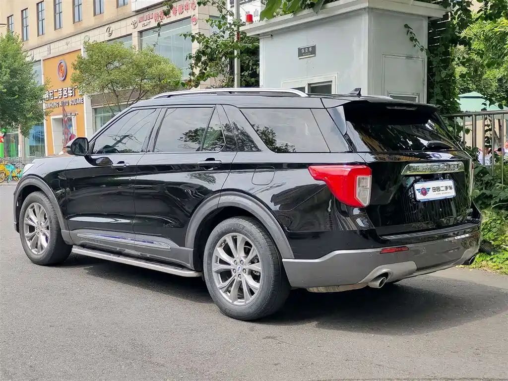 Explorer EcoBoost 285 RWD Style 7-seat