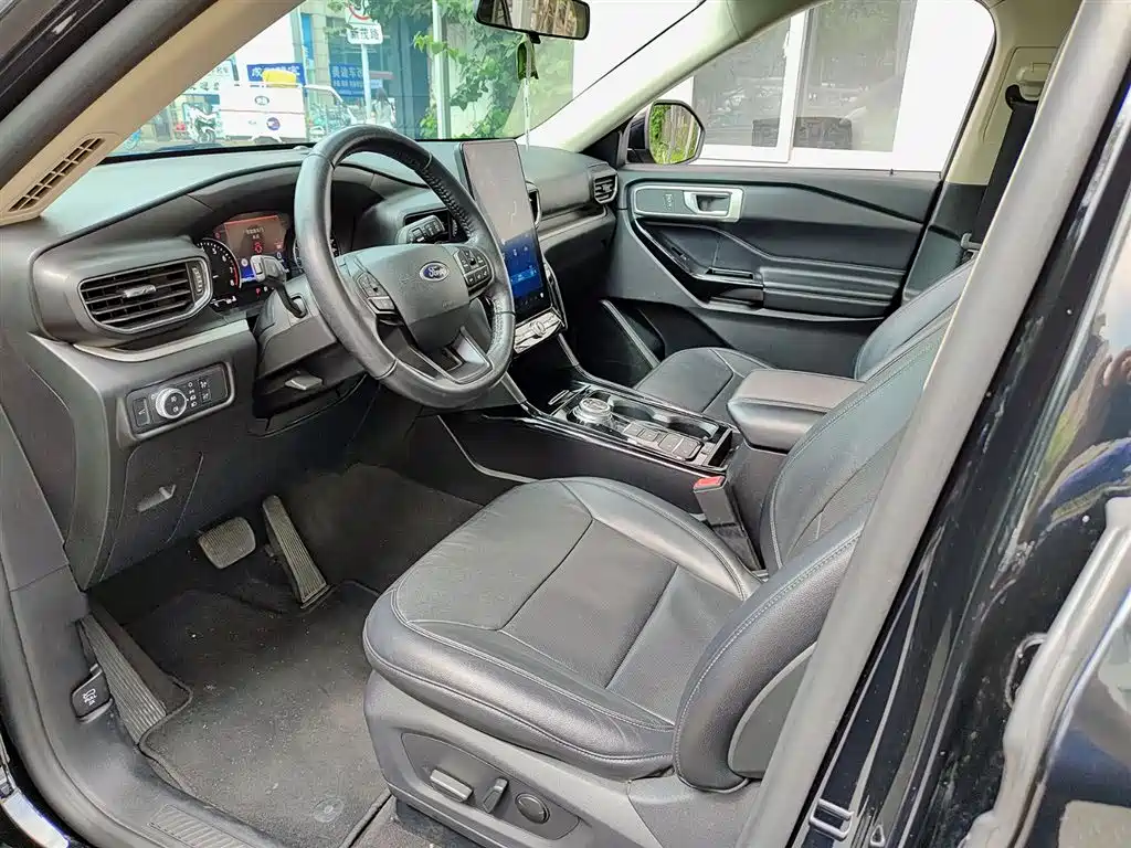 Explorer EcoBoost 285 RWD Style 7-seat