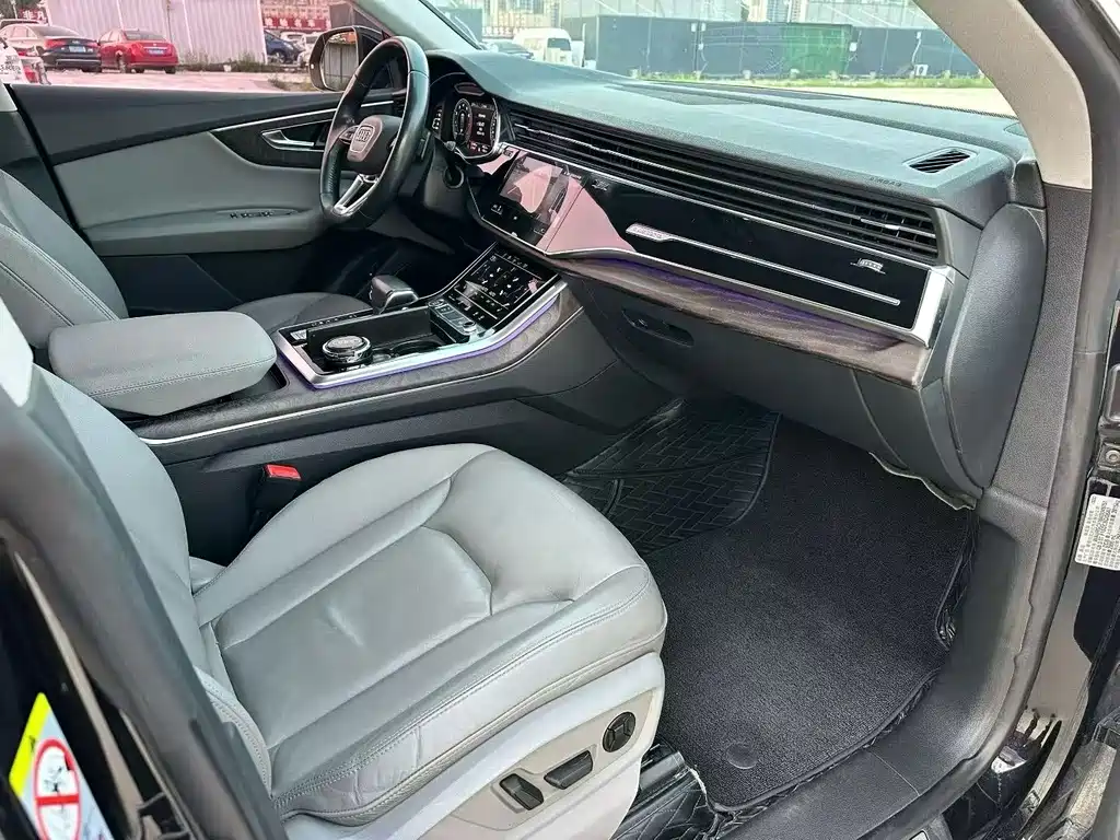 Audi Q8 奥迪Q8 2019款 55 TFSI 尊享动感型
