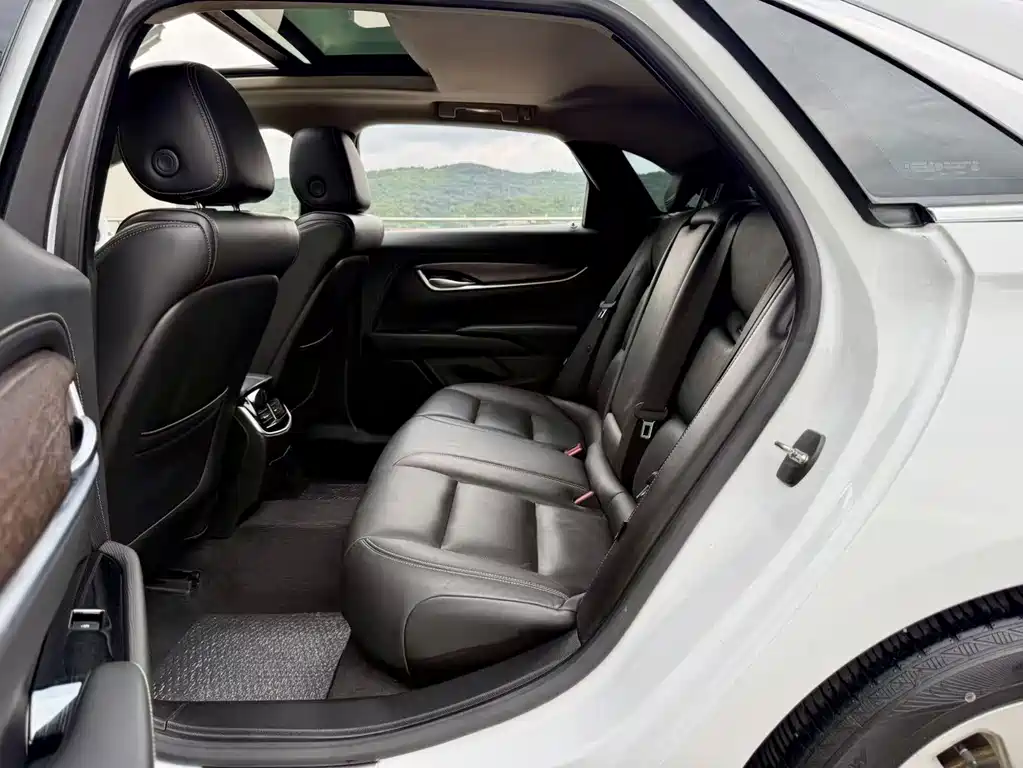 Cadillac XTS 28 T Elite
