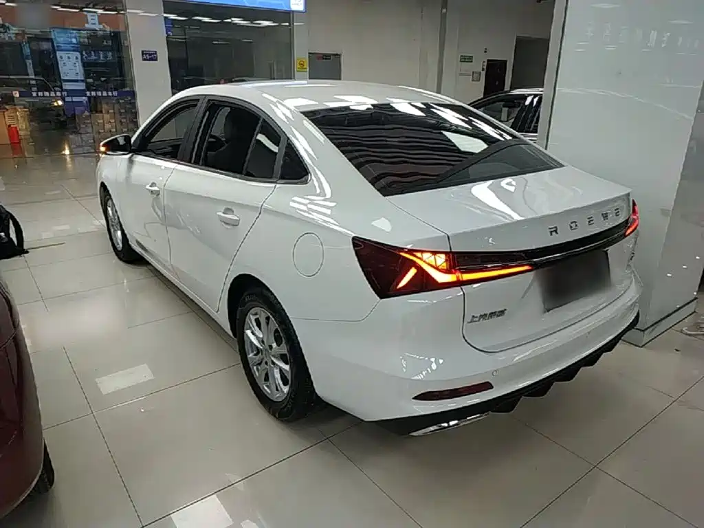 Roewe i5 1.5 L CVT Luxury