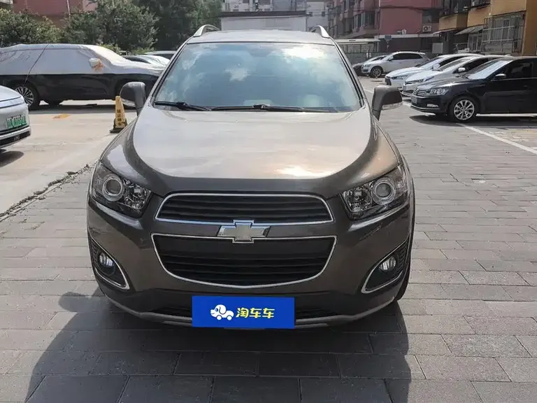 Chevrolet Captiva 2.4 L 4 WD Flagship 7-seat