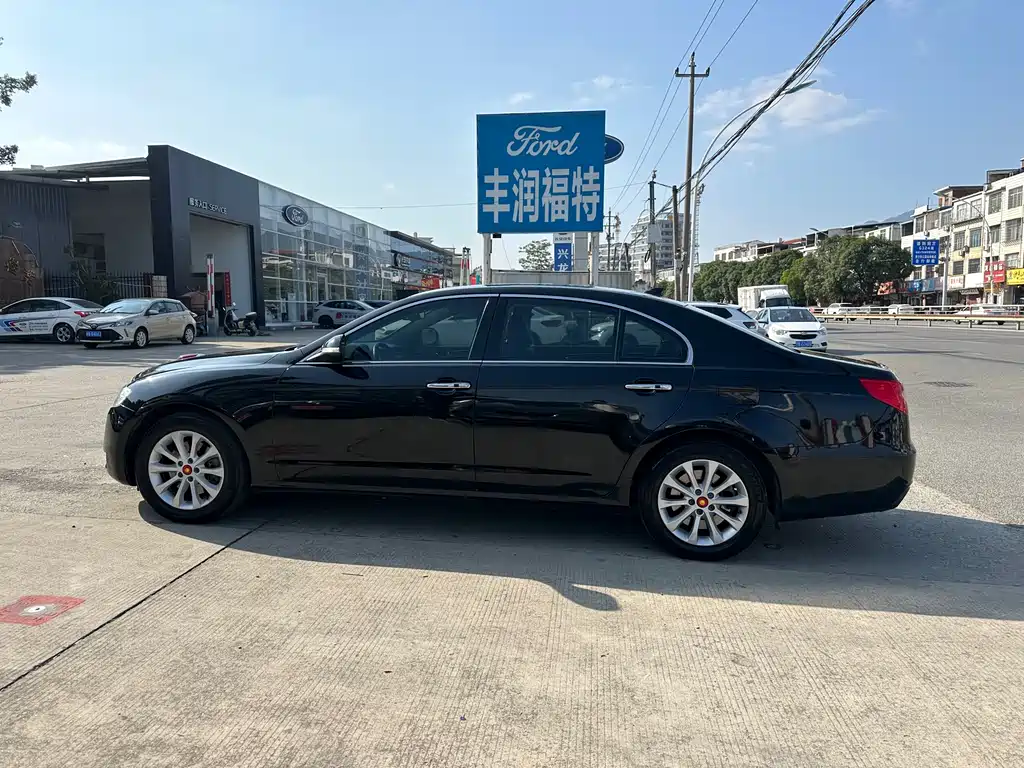 Hongqi H7 2.0 T Distinguished