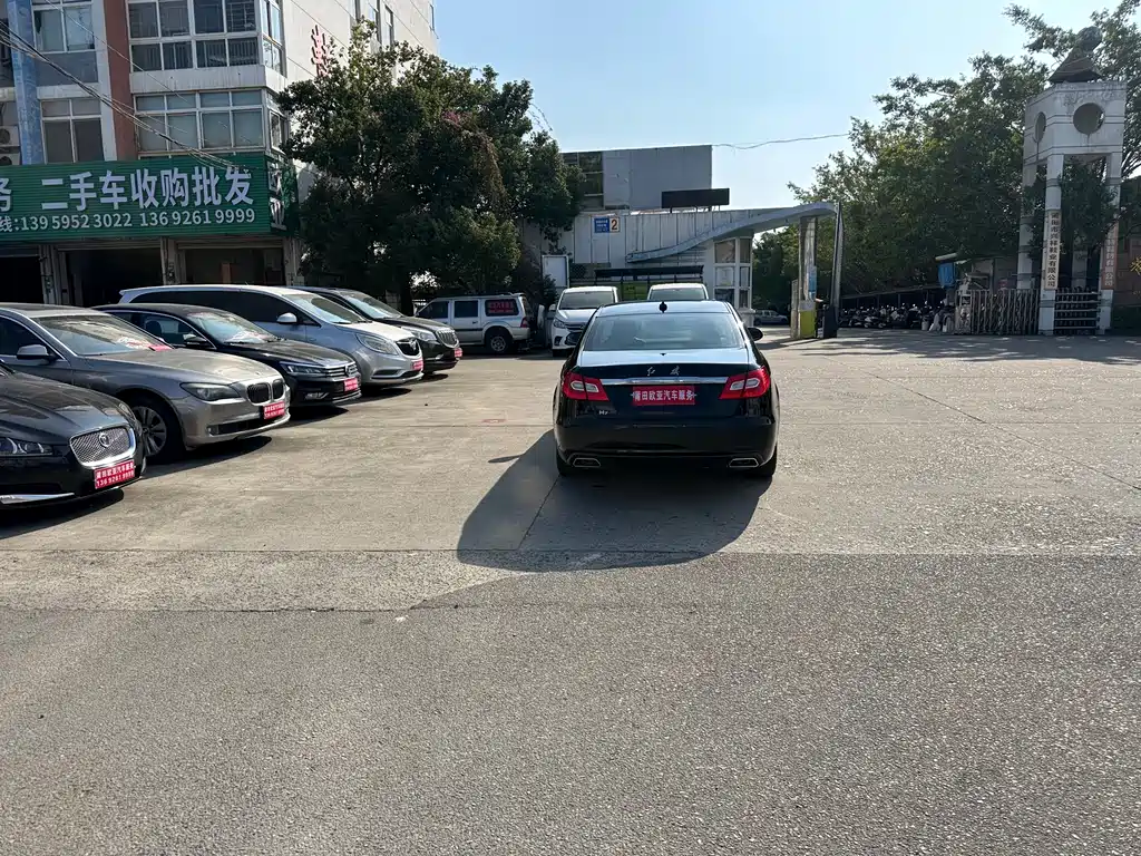 Hongqi H7 2.0 T Distinguished