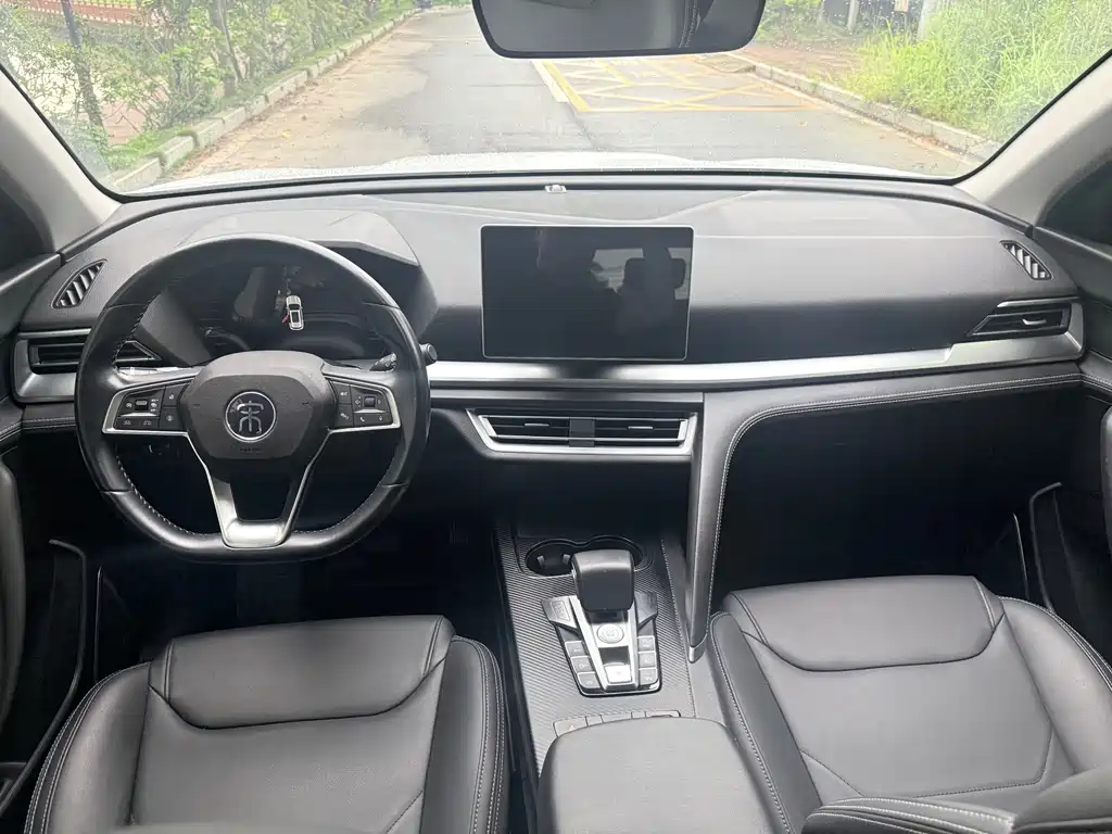 Song Pro 1.5 T Auto Luxury