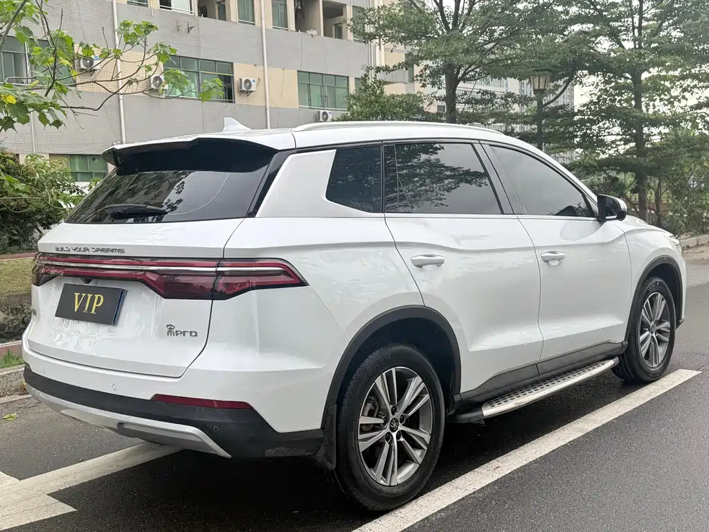 Song Pro 1.5 T Auto Luxury