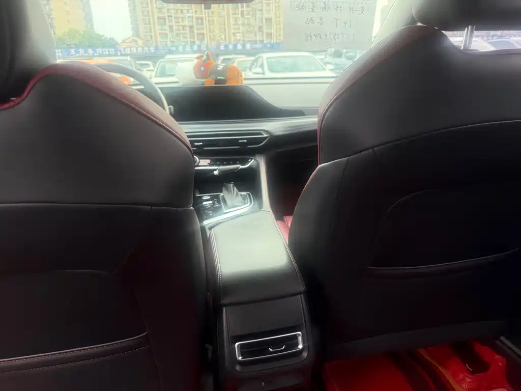 Eado PLUS Blue Whale NE 1.4 T GDI DCT Flagship