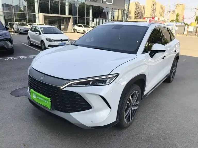 BYD Song L DM-i 112 km Leading