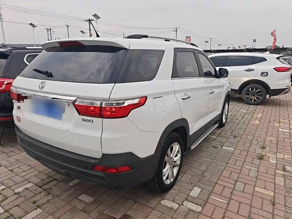 Fengguang S560 风光S560 2018款 1.8 L 手动都市型 7座