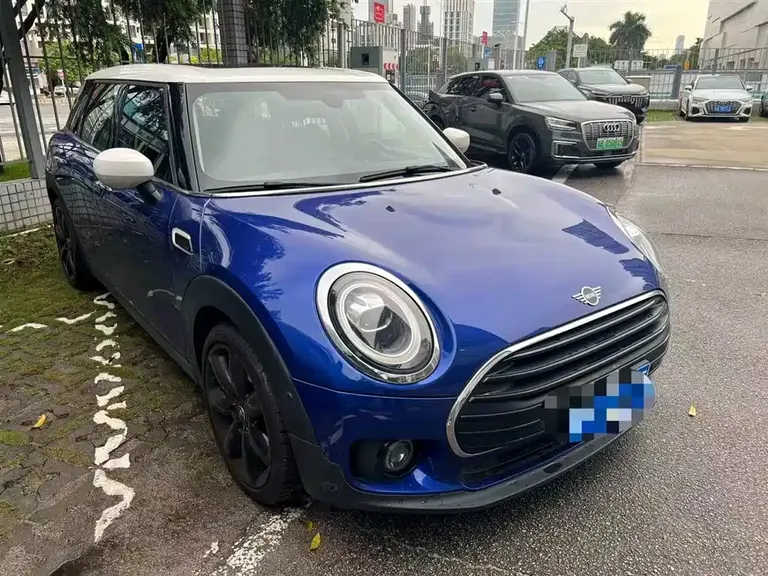 MINI CLUBMAN 1.5 T COOPER Connoisseur