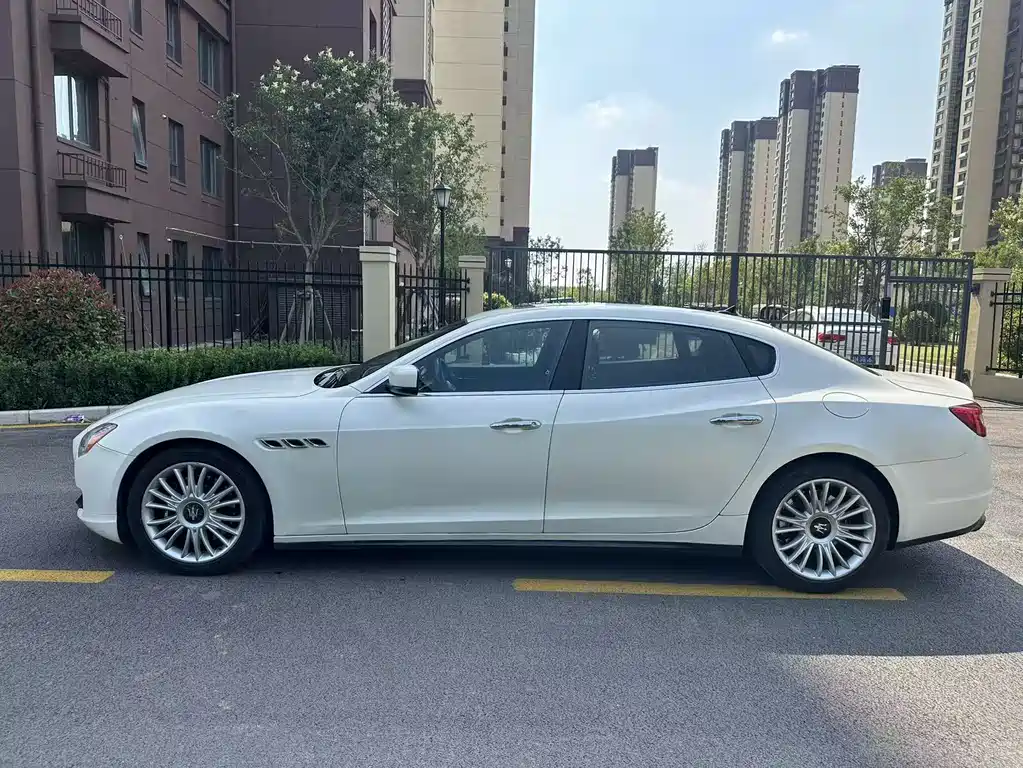 Quattroporte 3.0 T Standard