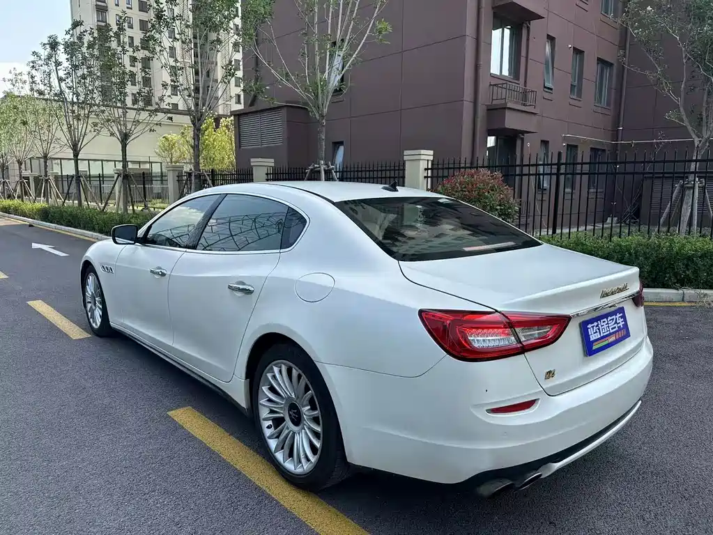 Quattroporte 3.0 T Standard