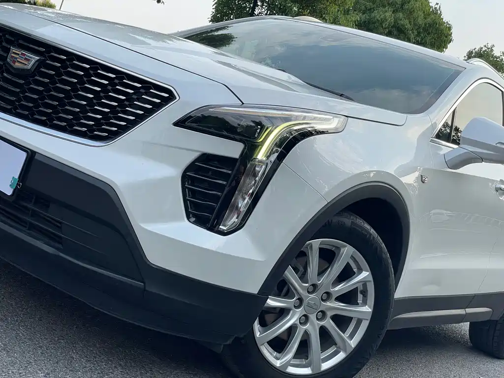 Cadillac XT4 28 T 2 WD Tech