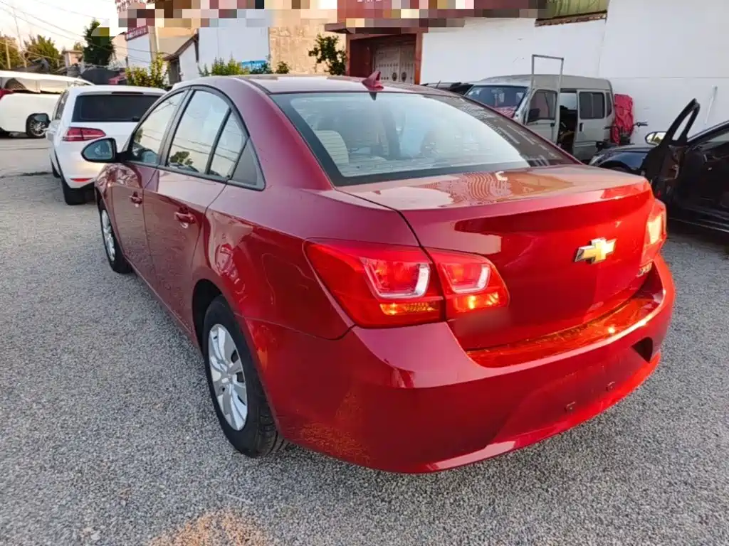 Cruze 1.5 L Classic SL MT