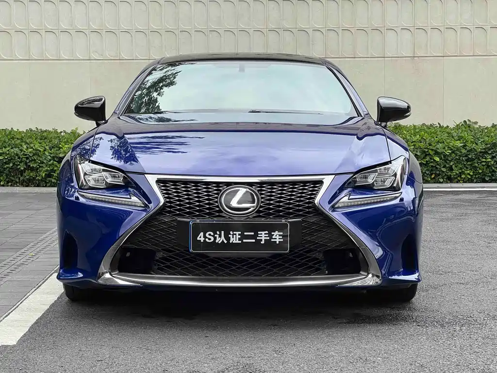 Lexus RC 200 t F SPORT
