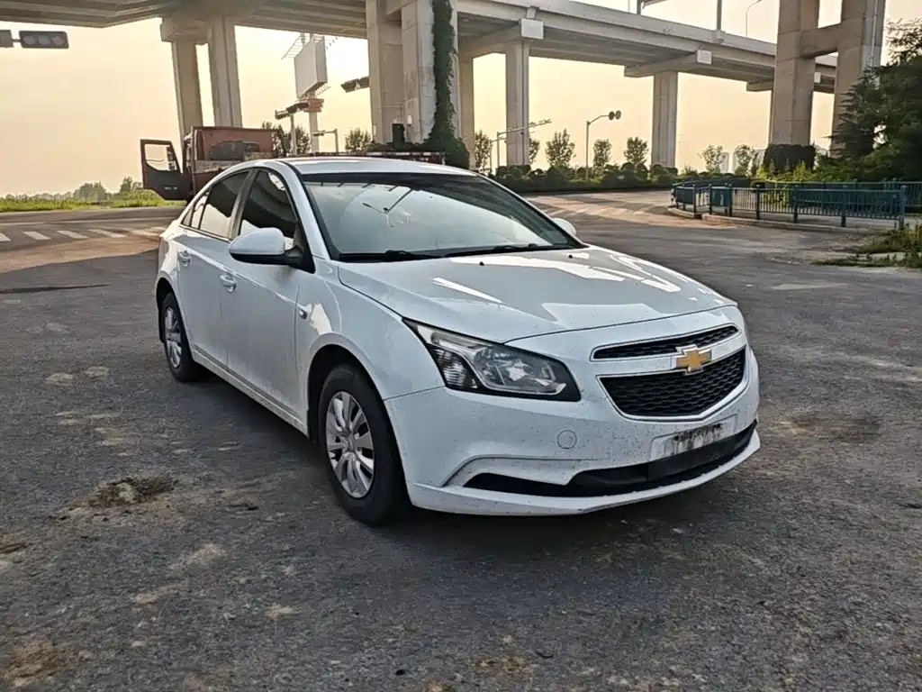 Cruze 1.5 L Classic SL MT
