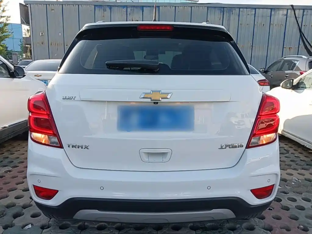Tracker 创酷 2018款 330 T 自动两驱豪华型