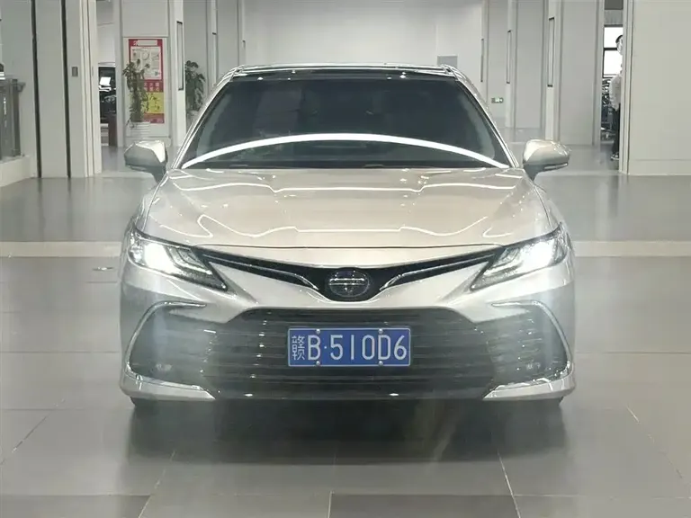 Toyota Camry Dual Engine 2.5 HG Luxury