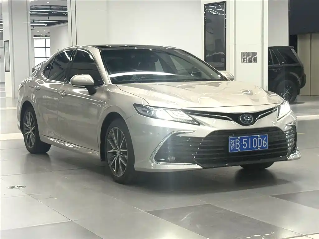 Camry Dual Engine 2.5 HG Luxury