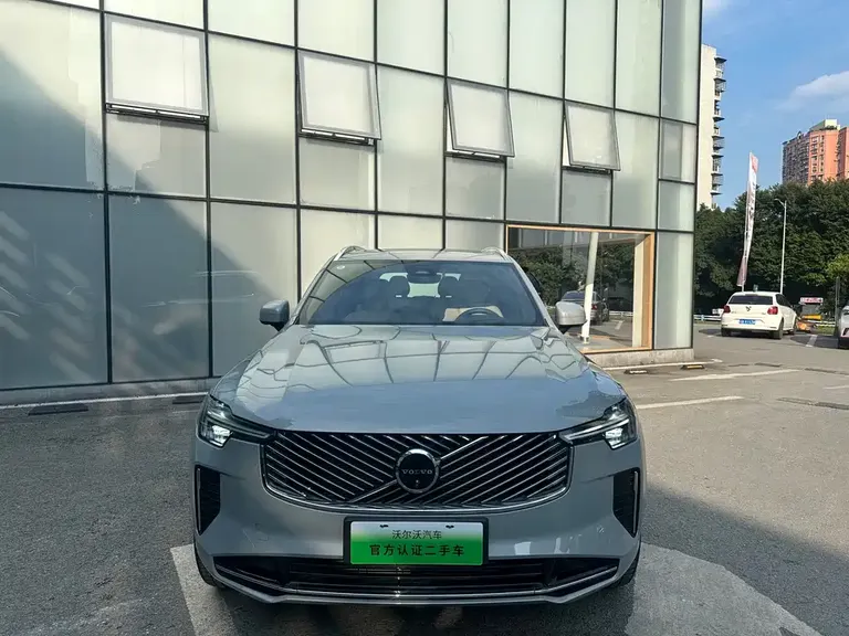 Volvo XC90 PHEV Facelift T8 Smart Supreme Luxury 7-seat