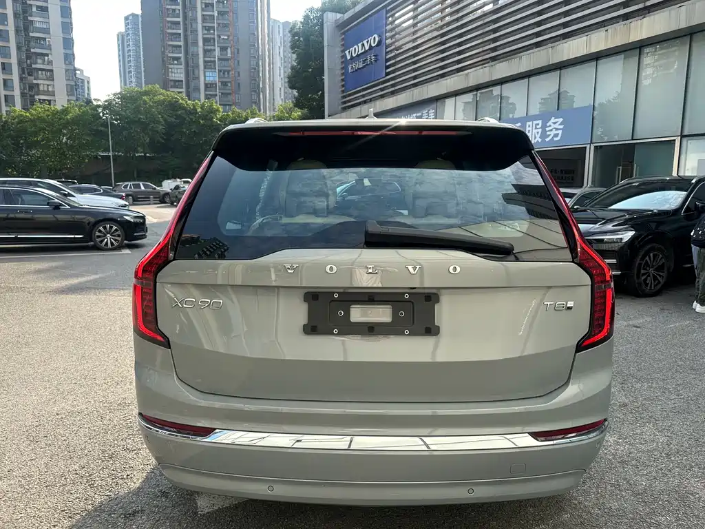 Volvo XC90 PHEV Facelift T8 Smart Supreme Luxury 7-seat