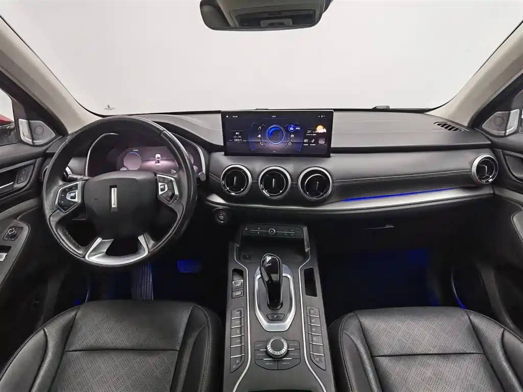 WEY VV6 2.0 T 2 WD Smart Enjoyment +