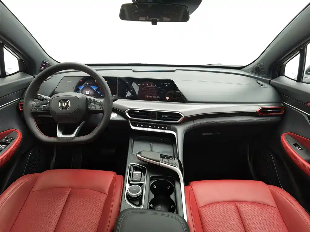 Changan UNI-T 1.5 T Distinguished