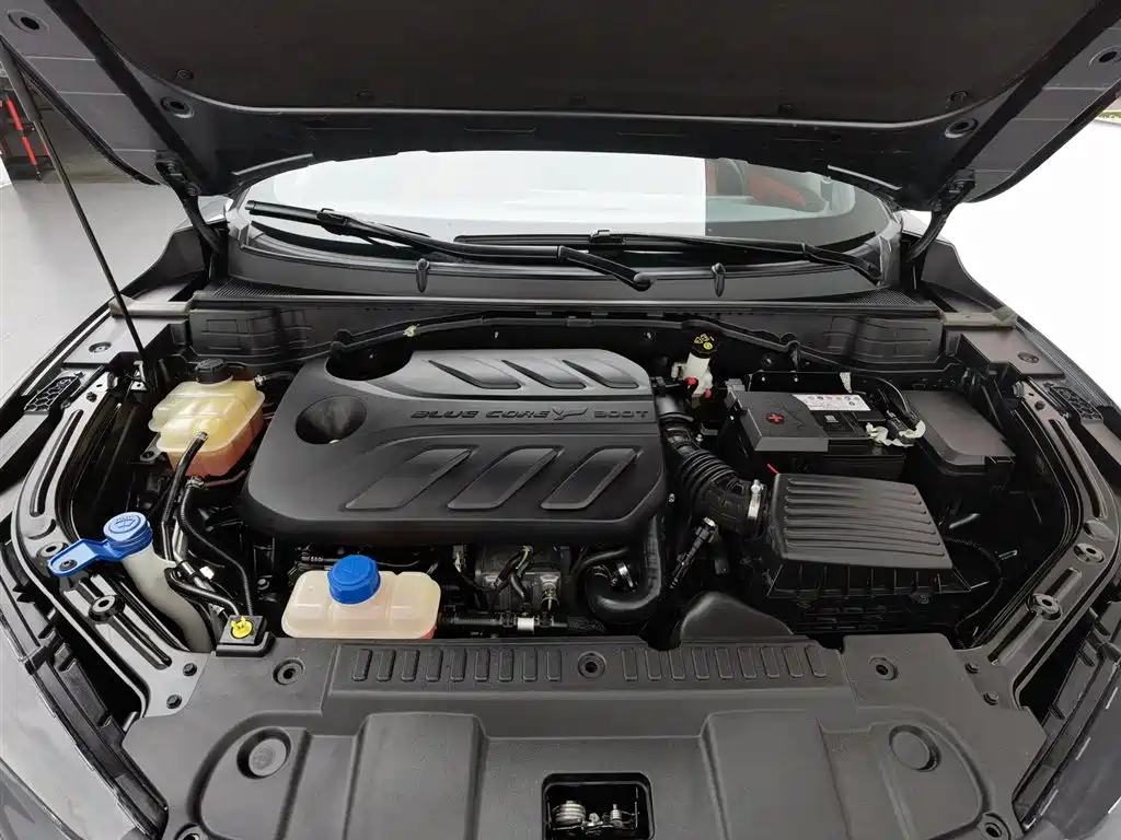 Changan UNI-T 1.5 T Distinguished