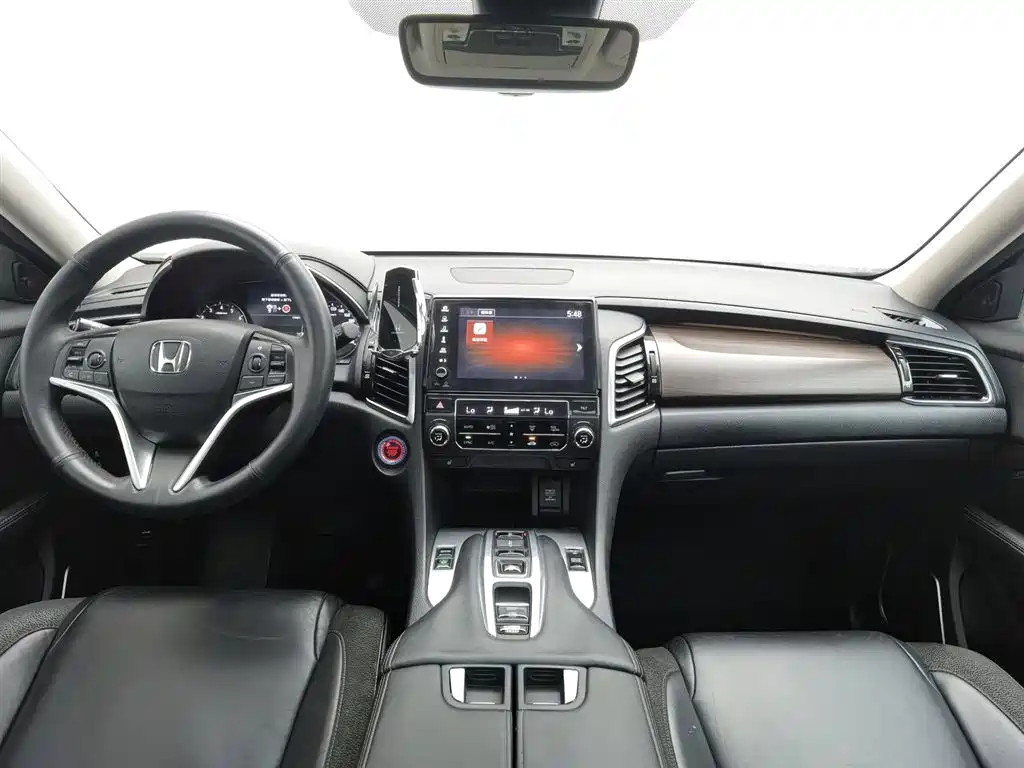 Avancier 370 TURBO 4 WD Premium