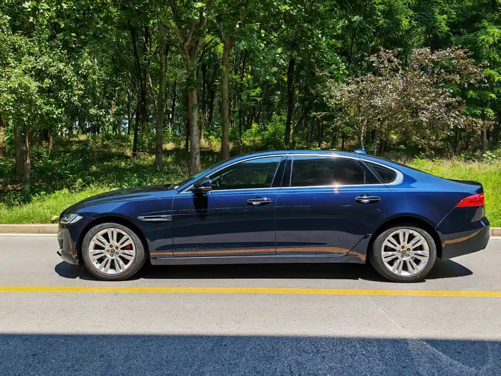 Jaguar XFL XFL 2.0 T 250 PS Premium