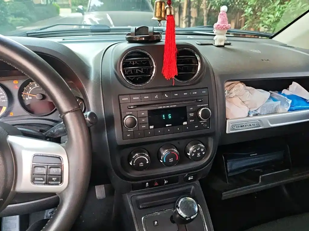 Compass (Import) 2.0 L 2 WD Sport