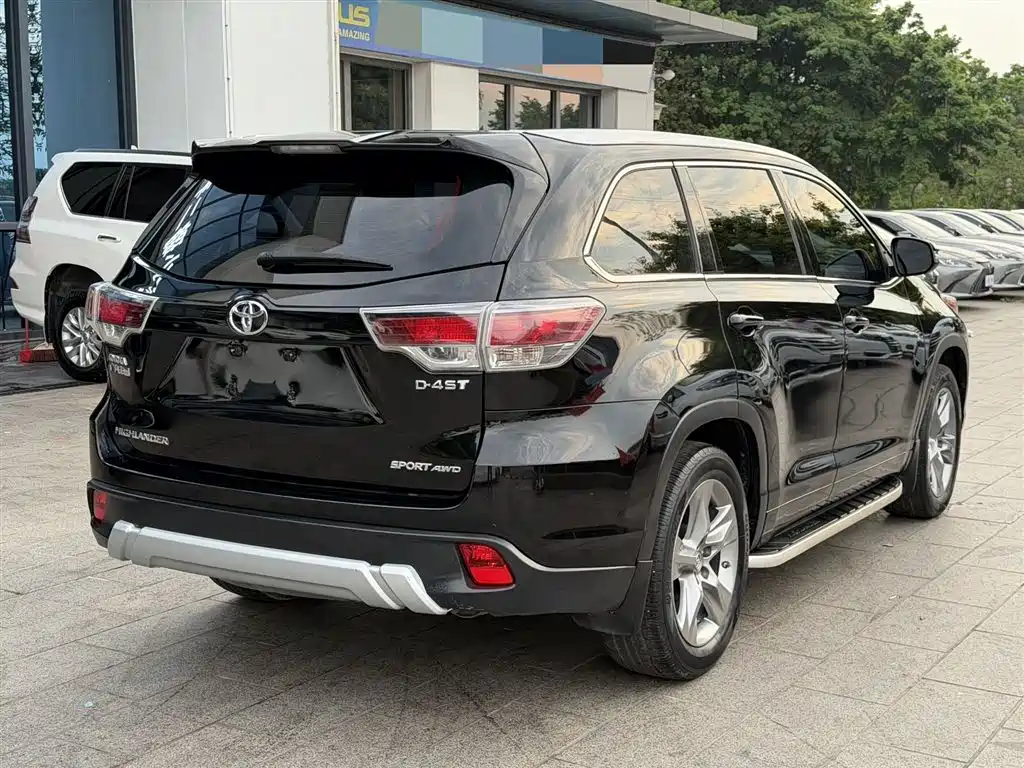 Highlander 2.0 T 4 WD Luxury Navigation 7-seat