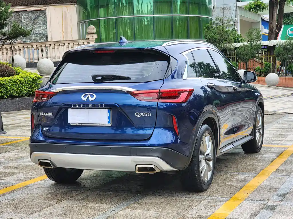 Infiniti QX50 2.0 T 4 WD Elite