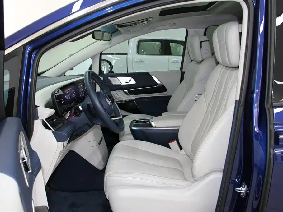 Century 2.0 T 6-seat Heritage