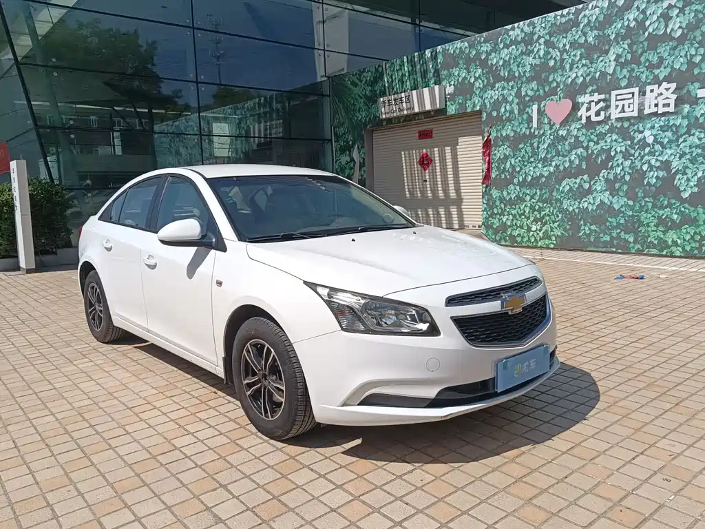 Cruze 1.5 L Classic SL MT