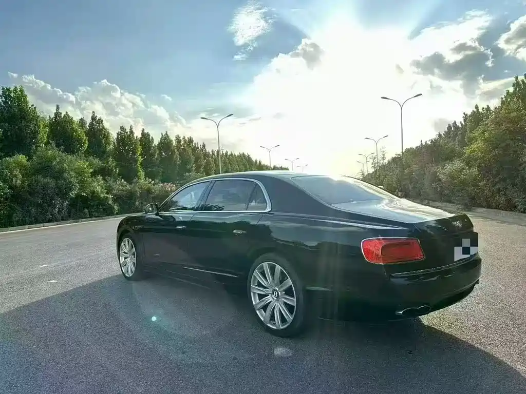 Flying Spur 4.0 T V8 Standard