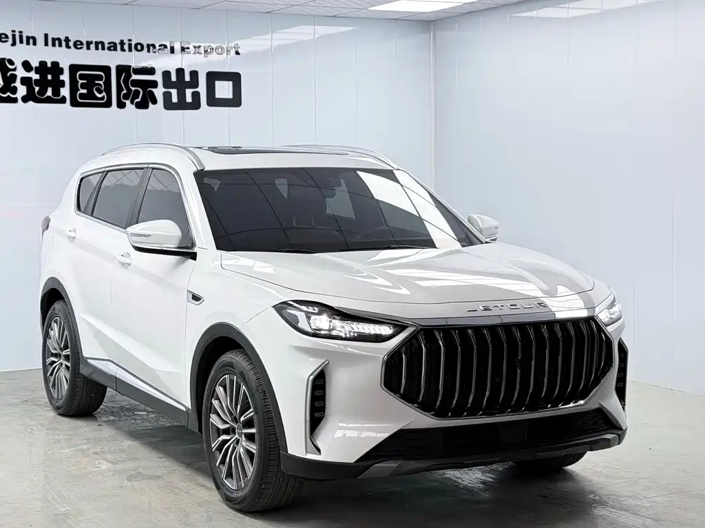 Jetour X70 PLUS 1.5 T DCT Brave PLUS 7-seat