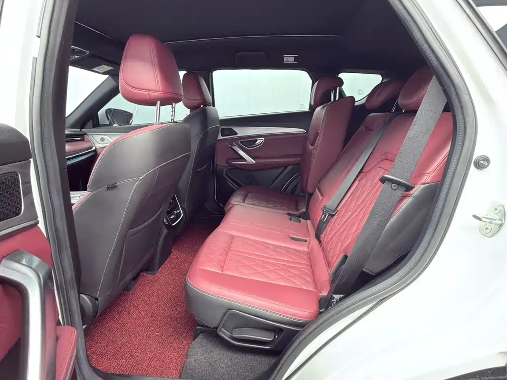 Jetour X70 PLUS 1.5 T DCT Brave PLUS 7-seat