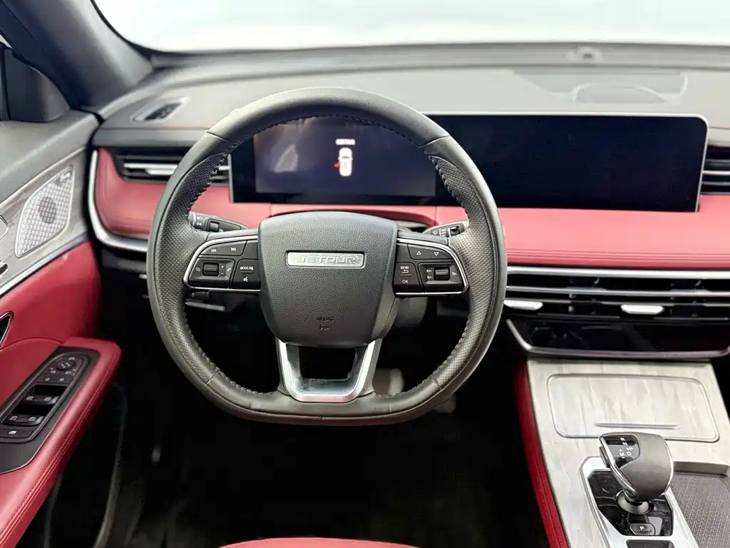 Jetour X70 PLUS 1.5 T DCT Brave PLUS 7-seat