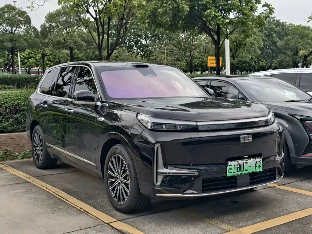 Galaxy M9 210 km 4 WD Navigator