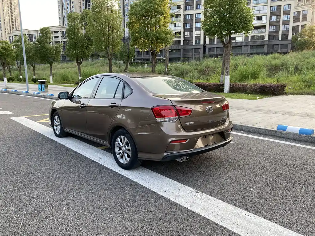 V5 Lingzhi V5菱致 2017款 1.5 L 手动新锐型
