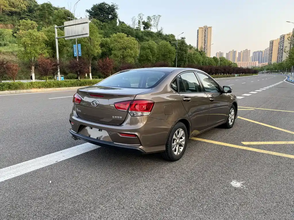 V5 Lingzhi V5菱致 2017款 1.5 L 手动新锐型