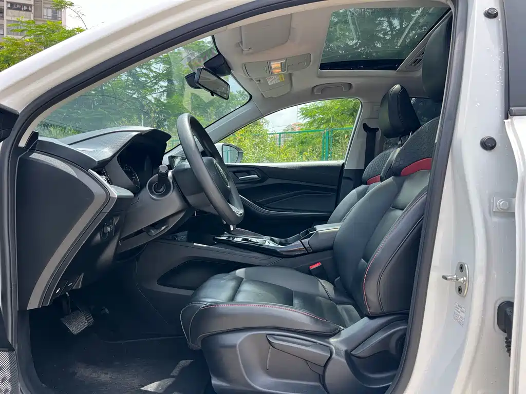MG5 180 DVVT CVT Youth Luxury