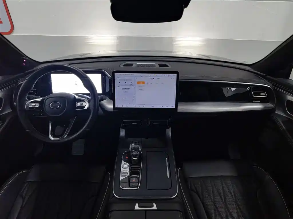 GAC Trumpchi GS8 Navigator Series 2.0 TGDI 2 WD Luxury Connected 7-seat