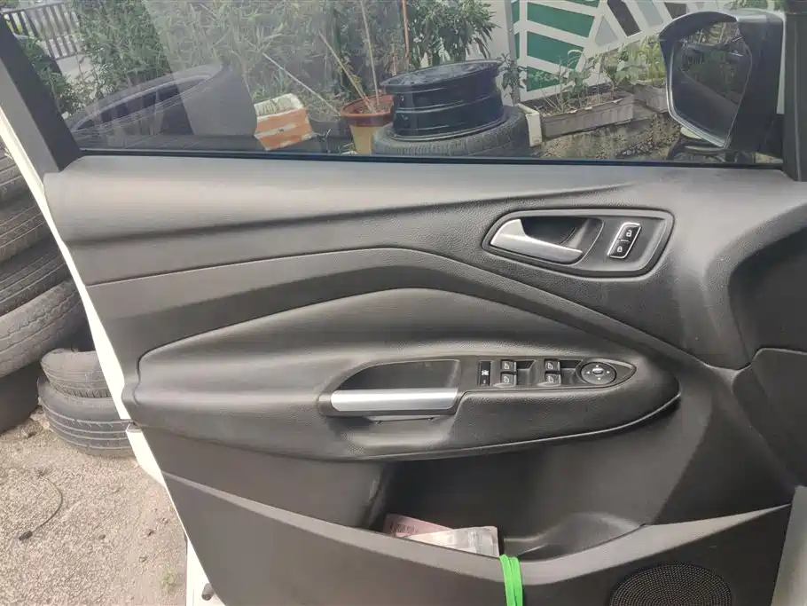 Kuga 1.5 L GTDi 2 WD Comfort