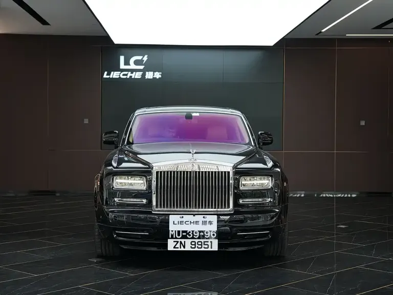 Rolls-Royce Phantom 6.7 L Extended EWB