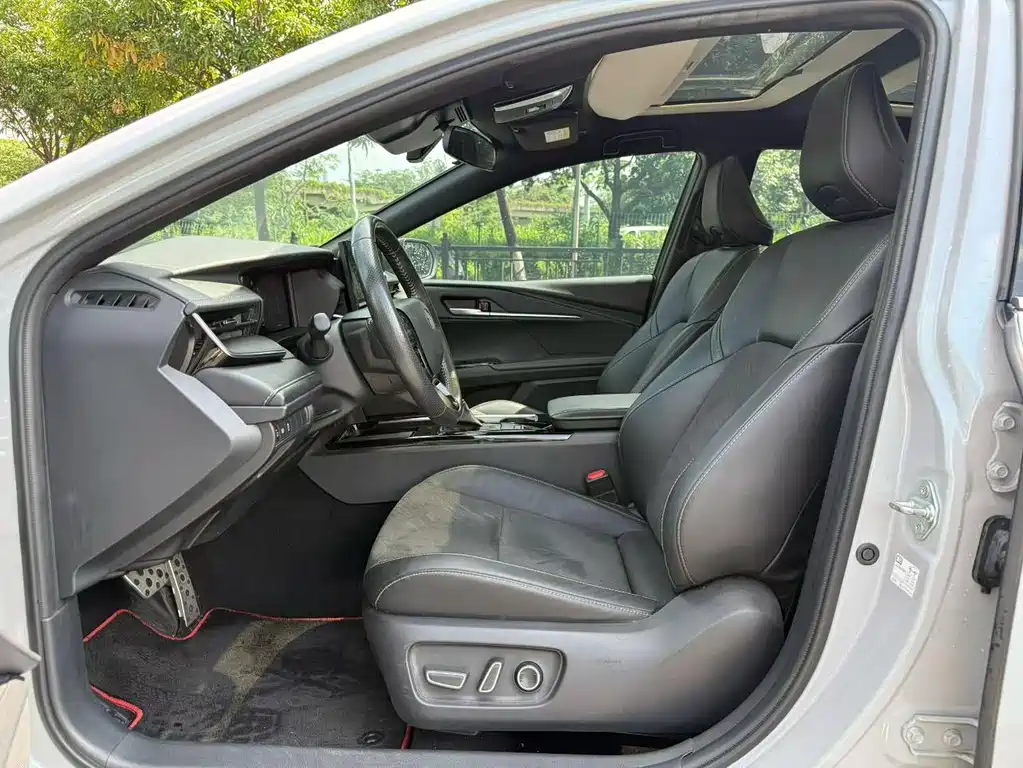 Camry Dual Engine 2.0 HXS Sport Plus